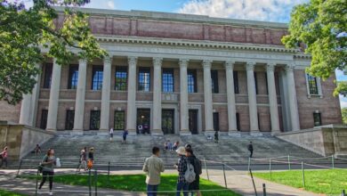 Harvard, estudiantes internacionales, SEVP, DHS, Donald Trump, educación superior, revocación certificación, protestas estudiantiles, libertad académica, políticas migratorias
