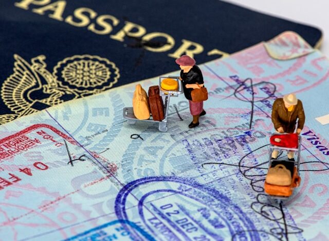 Henley Passport Index, pasaportes 2025, movilidad global, Singapur, Estados Unidos, América Latina, Chile, Europa, diplomacia internacional, turismo global